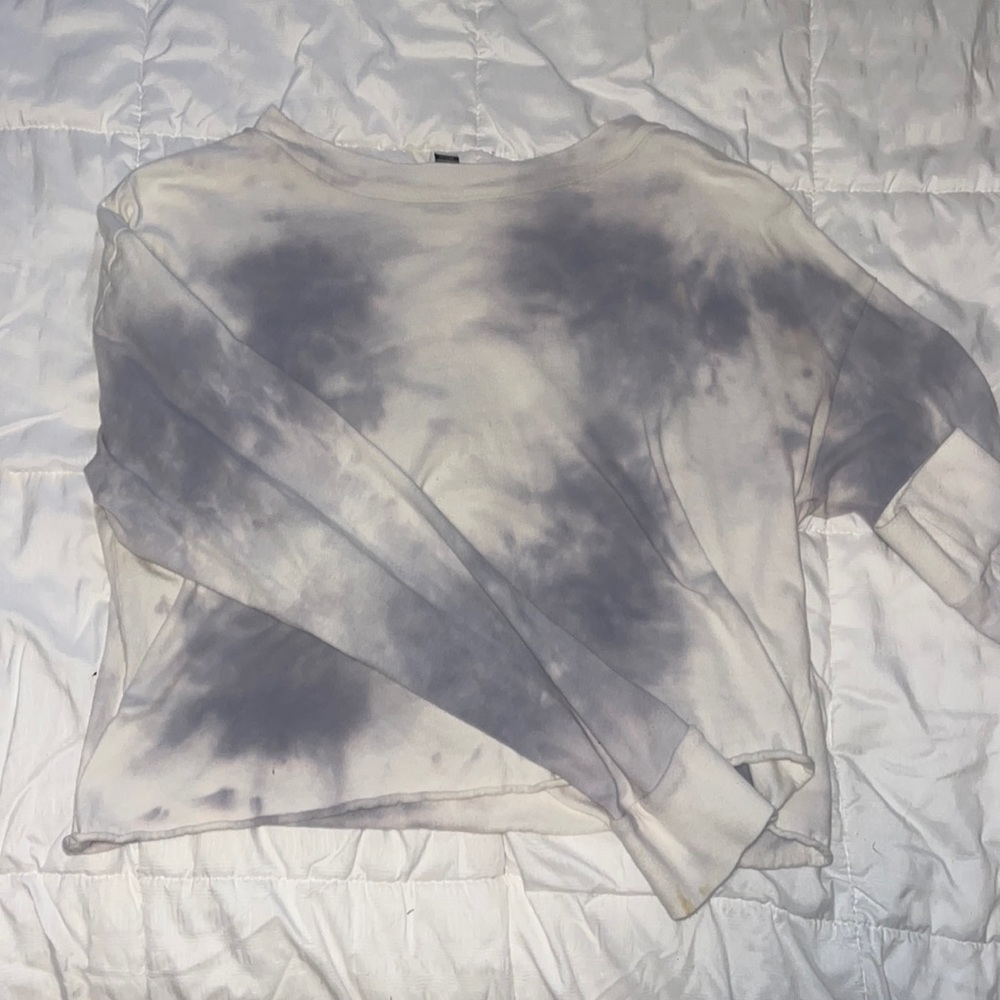 Cropped White & Grey Sweatshirt